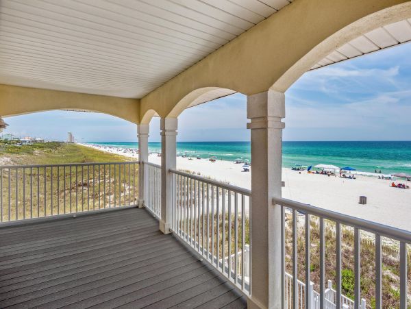 Beautiful Front Beach Home in Panama City with Four Bedroom