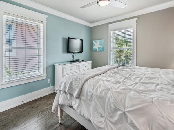 Beautiful Front Beach Home in Panama City with Four Bedroom