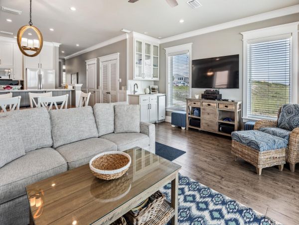 Beautiful Front Beach Home in Panama City with Four Bedroom