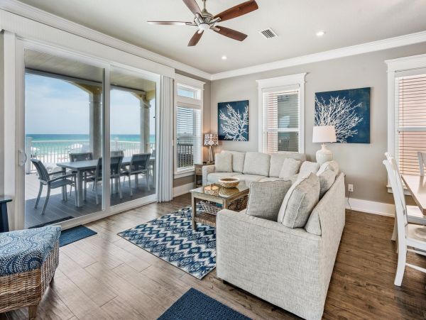 Beautiful Front Beach Home in Panama City with Four Bedroom