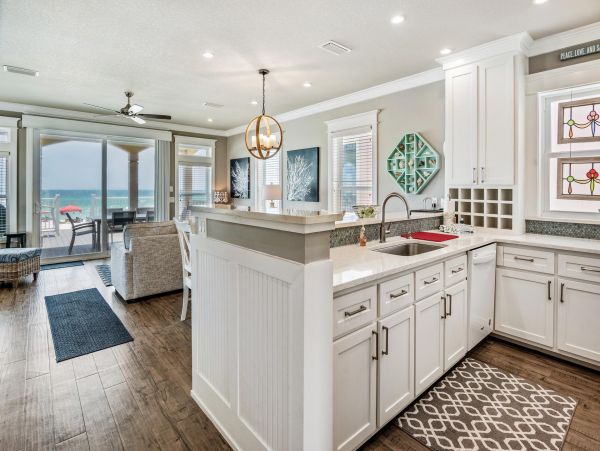 Beautiful Front Beach Home in Panama City with Four Bedroom