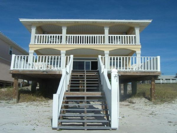 Beautiful Front Beach Home in Panama City with Four Bedroom