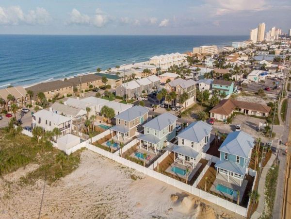 Beautiful 4 Bedroom House with private pool, just steps from the beach.