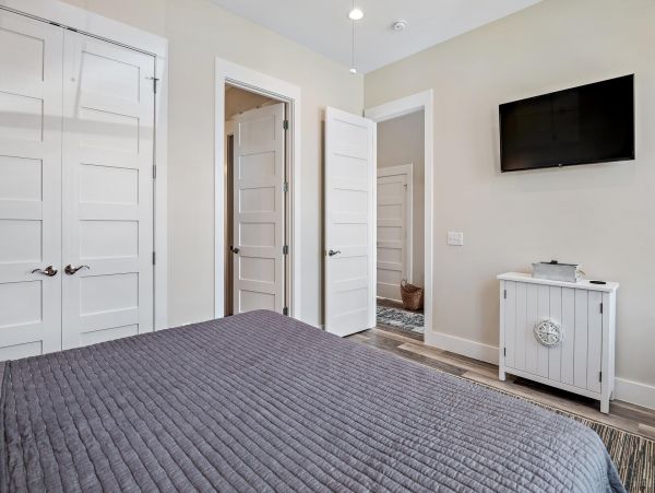 Beautiful 4 Bedroom House with private pool, just steps from the beach.