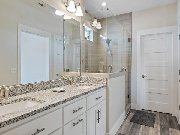Beautiful 4 Bedroom House with private pool, just steps from the beach.