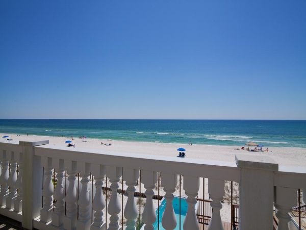 Luxury Beachfront Vacation Home with Swim-Spa in Panama City Beach