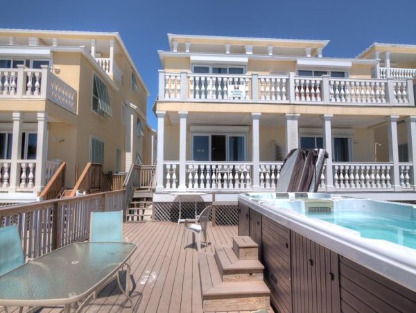 Luxury Beachfront Vacation Home with Swim-Spa in Panama City Beach