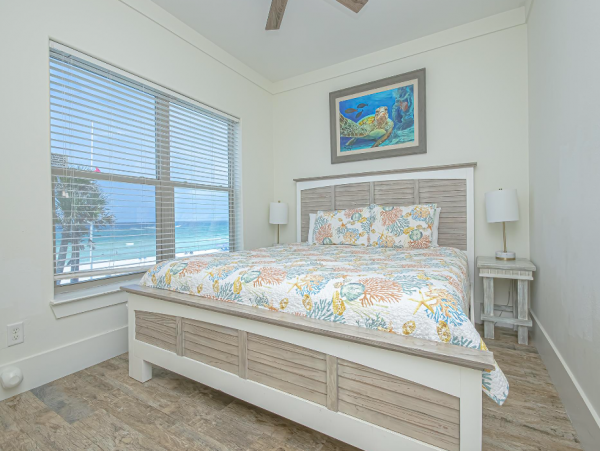 6 Bedroom House perfect Location, sleeps 23 with private pool