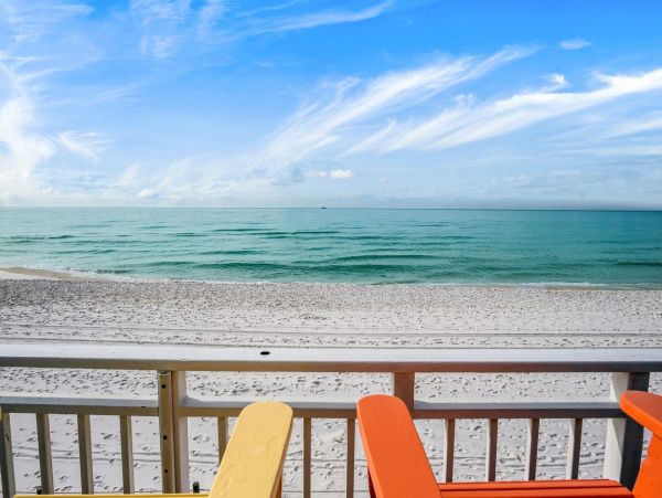 3 Bedroom Beachfront house sleeps 10