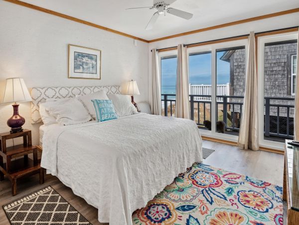 3 Bedroom Beachfront house sleeps 10