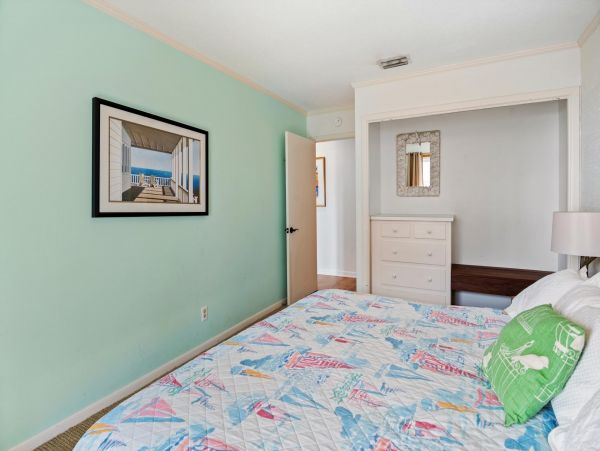 3 Bedroom Beachfront house sleeps 10