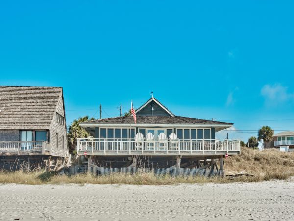 3 Bedroom Beachfront house sleeps 10