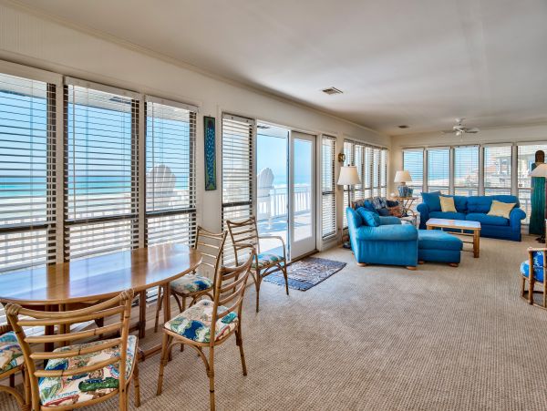 3 Bedroom Beachfront house sleeps 10