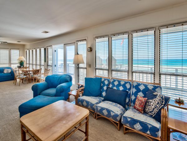 3 Bedroom Beachfront house sleeps 10