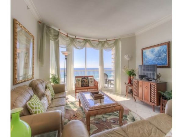 Sweeping Gulf Views From This 2 Bedroom Condo on the Beach
