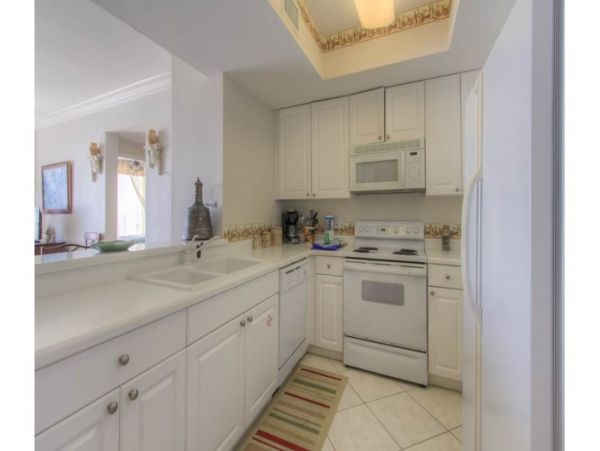 Sweeping Gulf Views From This 2 Bedroom Condo on the Beach