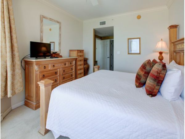 Sweeping Gulf Views From This 2 Bedroom Condo on the Beach