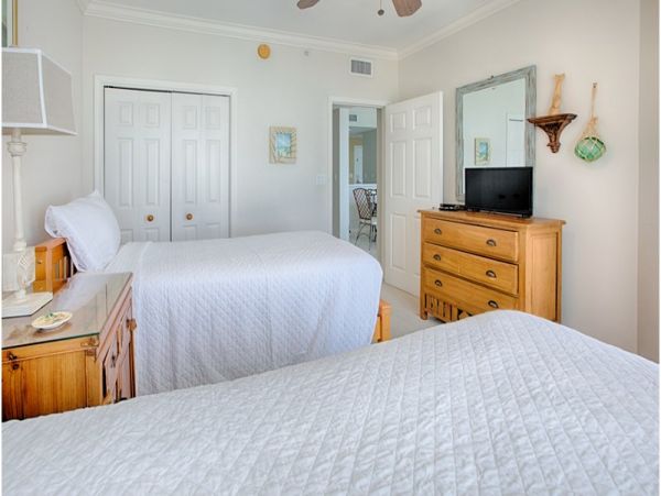 Sweeping Gulf Views From This 2 Bedroom Condo on the Beach