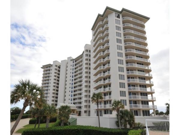 Sweeping Gulf Views From This 2 Bedroom Condo on the Beach