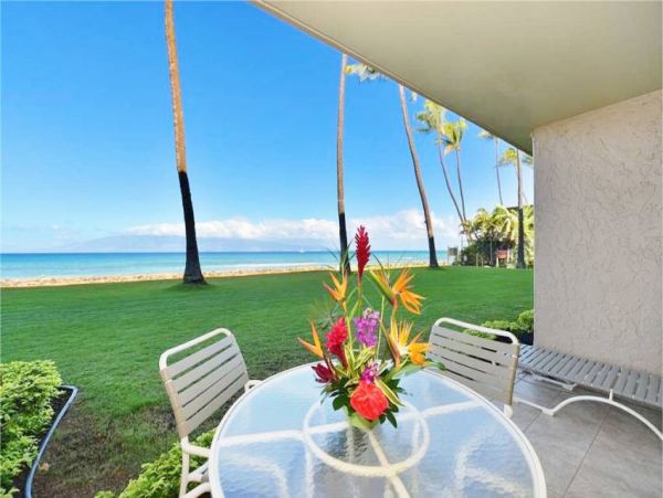Oceanfront Kaanapali Vacation Condo One Bedroom