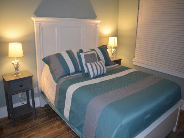 Beachfront Home with 6 Bedrooms Sleeps 22 Guests