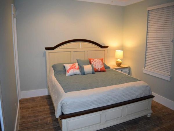 Beachfront Home with 6 Bedrooms Sleeps 22 Guests