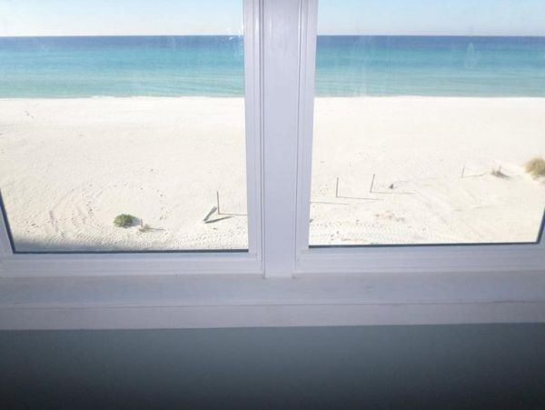Beachfront Home with 6 Bedrooms Sleeps 22 Guests