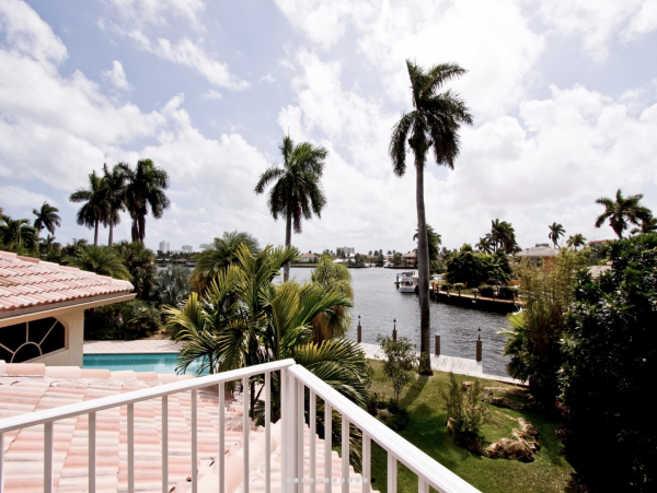 Pompano Beach Luxury Five Bedroom Villa