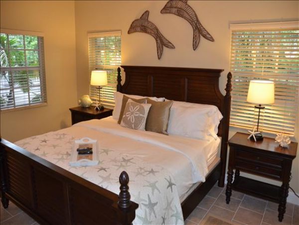 Pompano Beach Luxury Five Bedroom Villa