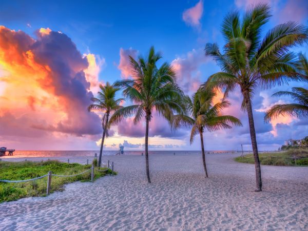 Pompano Beach Luxury Five Bedroom Villa