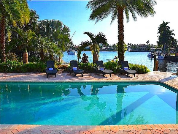 Pompano Beach Luxury Five Bedroom Villa