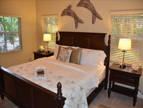 Pompano Beach Luxury Five Bedroom Villa