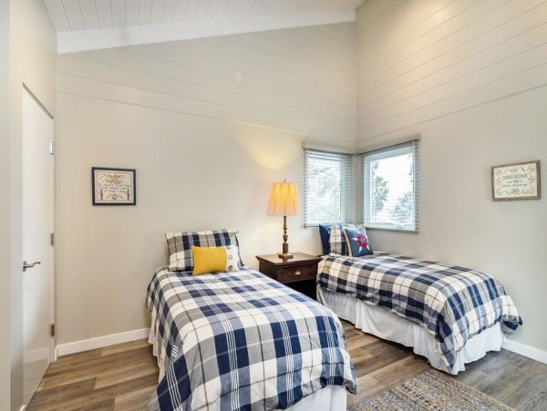 Carpinteria Vacation Home Sleeps 8 Just Steps To The Beach