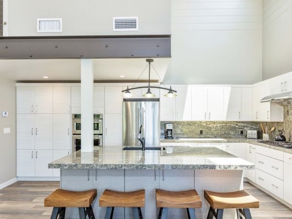 Carpinteria Vacation Home Sleeps 8 Just Steps To The Beach