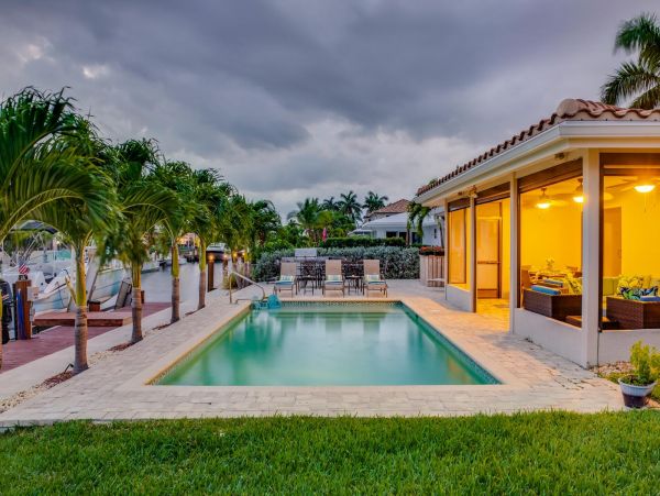Fort Lauderdale Three Bedroom Pool Homes Sleeps 6
