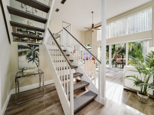 Deerfield Beach Townhome 3 blocks to beach