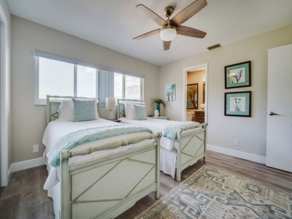 Deerfield Beach Townhome 3 blocks to beach
