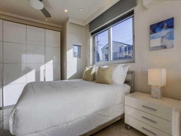 Mission Beach Contemporary Beachfront Condo Ocean Views