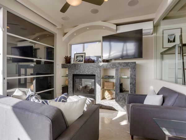 Mission Beach Contemporary Beachfront Condo Ocean Views