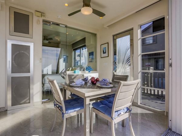Mission Beach Contemporary Beachfront Condo Ocean Views