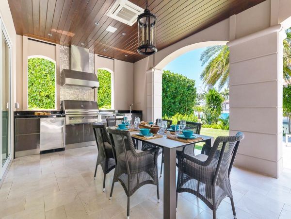 Waterfront Fort Lauderdale Vacation Estate Sleeps 12 Guests