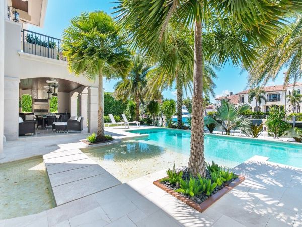 Waterfront Fort Lauderdale Vacation Estate Sleeps 12 Guests