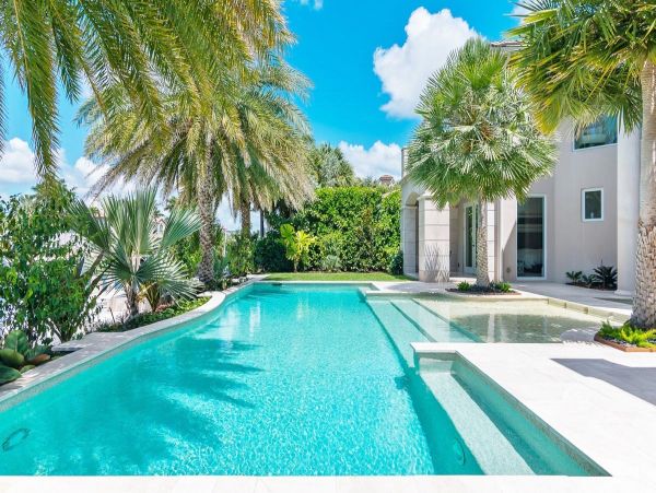 Waterfront Fort Lauderdale Vacation Estate Sleeps 12 Guests
