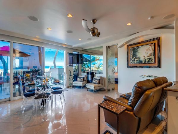 Great Location & Views 2 Bedroom Premier Beachfront Condo