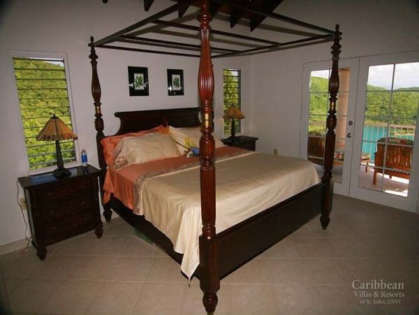 St. John Home 955529