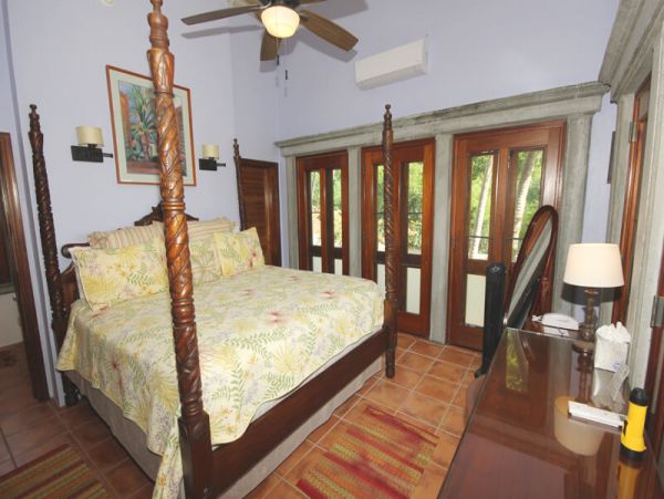St. John Home 955535