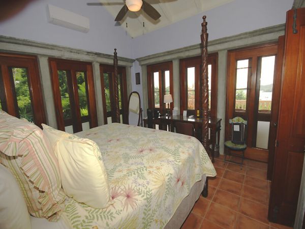 St. John Home 955535