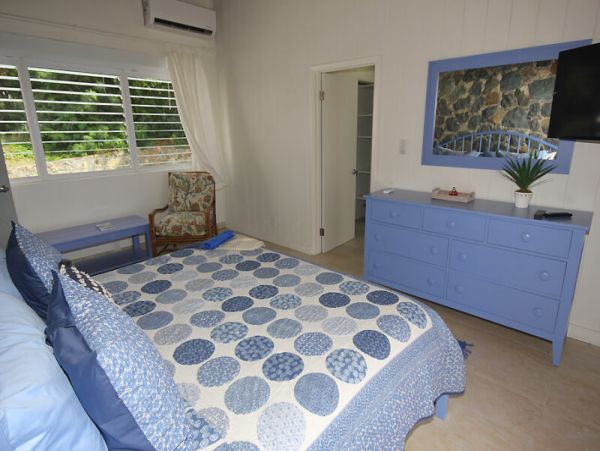 Four Bedroom Villa with Sweeping Views of Cruz Bay