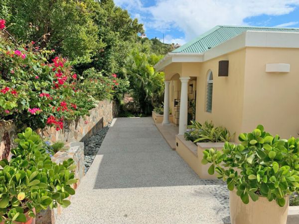 St. John Home 955543