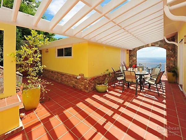 St. John Home 955544